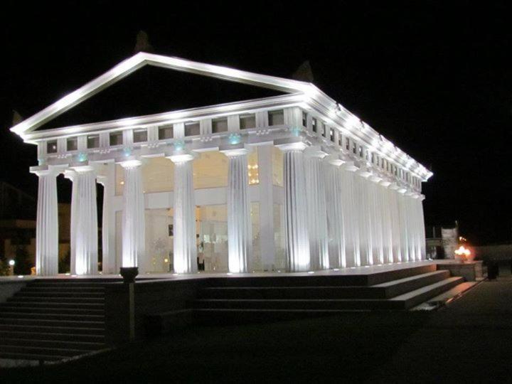 Real Palace Batumi Bagian luar foto